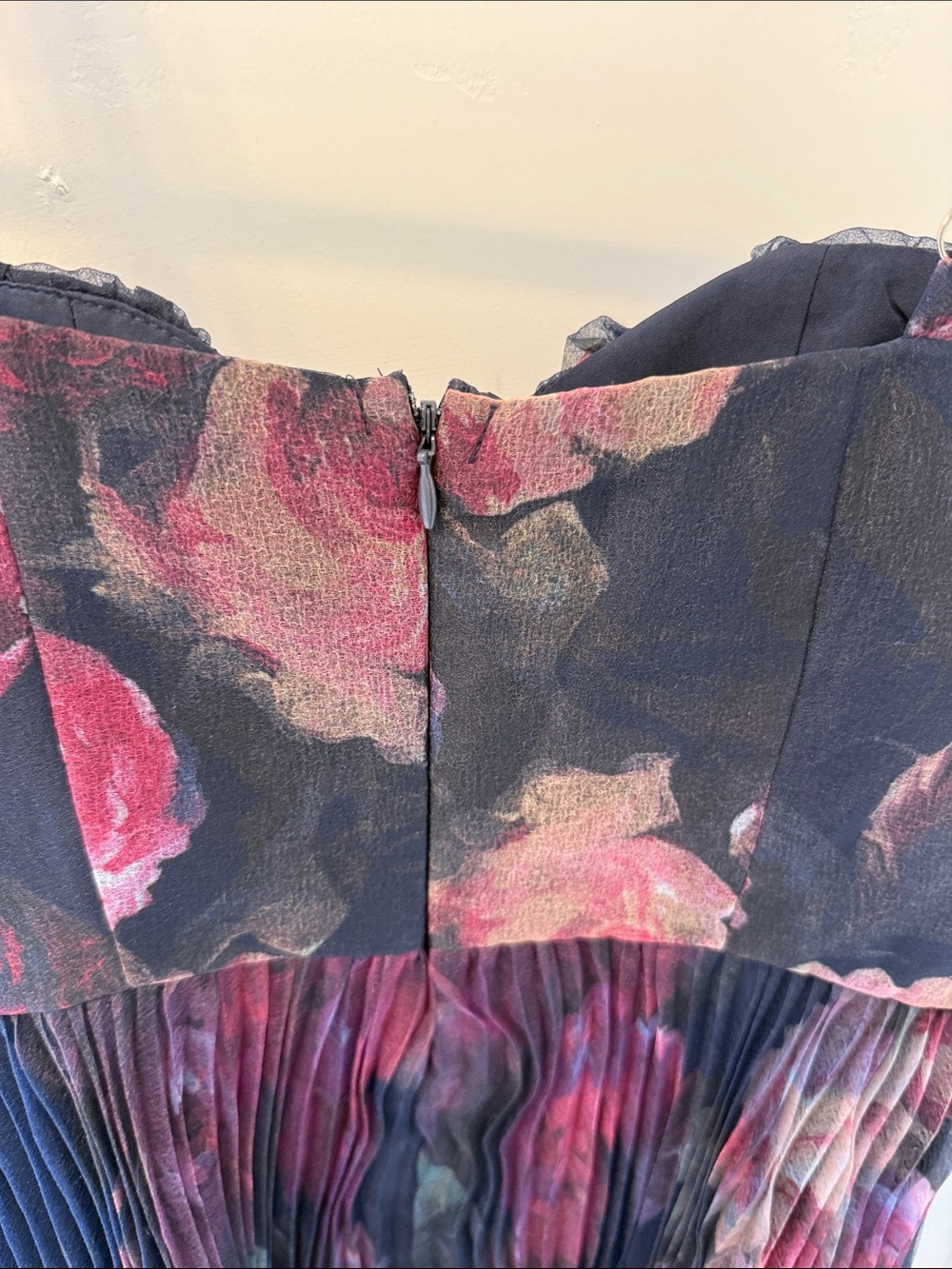 Lulu’s Floral Pleated Midi Dress in Navy and Pink - Picture 4 of 4